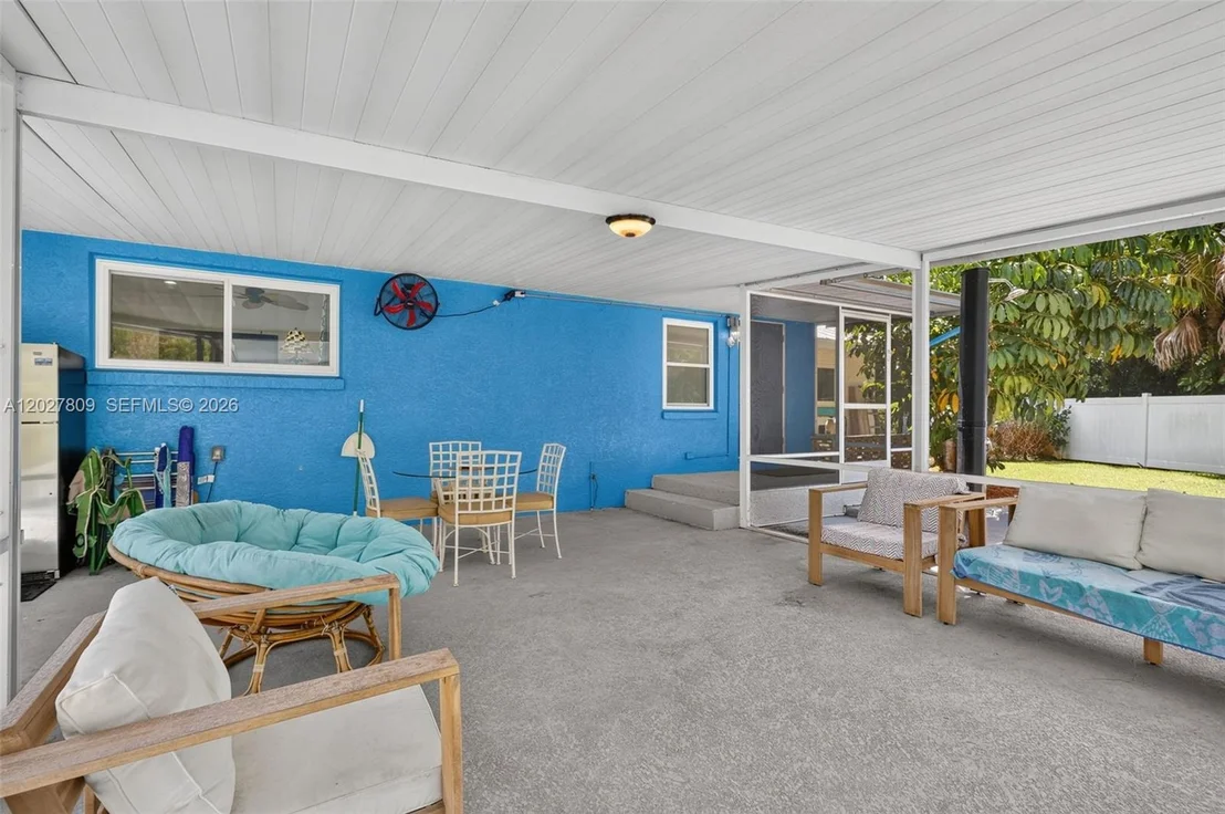 Photo of 1023 SE 7th St
