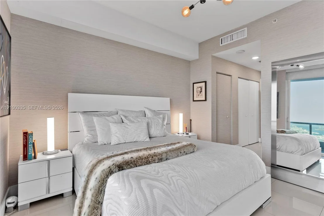 Photo of Unit 3003 at 900 Biscayne Blvd