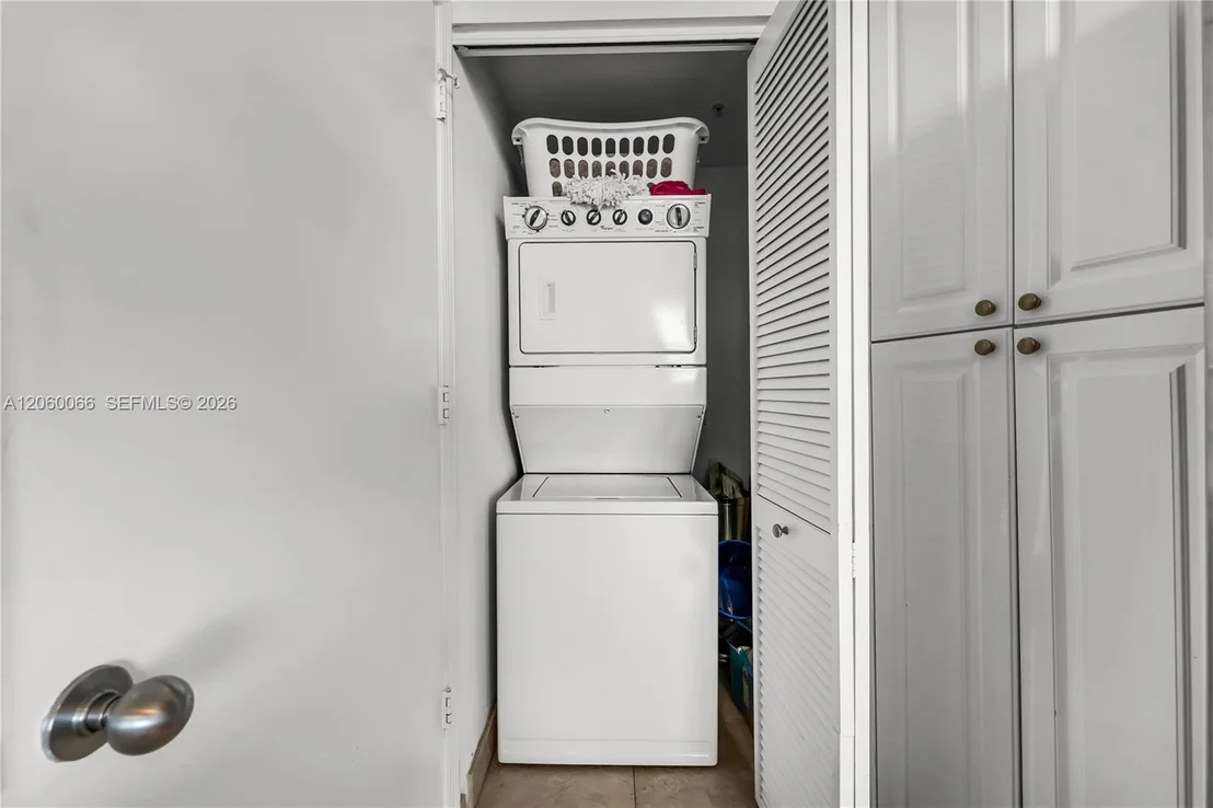 Photo of Unit 1102 at 848 Brickell Key Dr