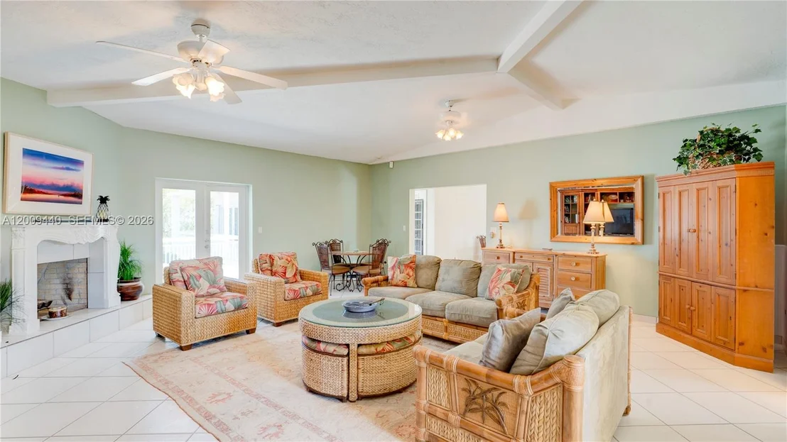 Photo of 1101 Mastic Street