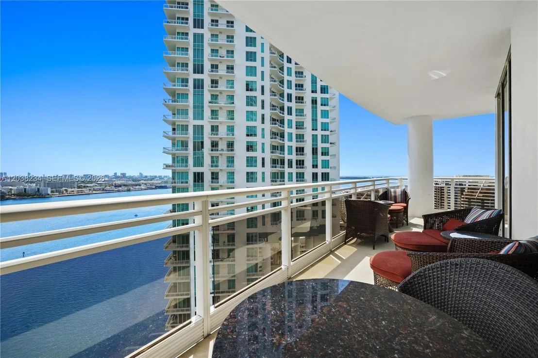Photo of Unit 2408 at 901 Brickell Key Blvd