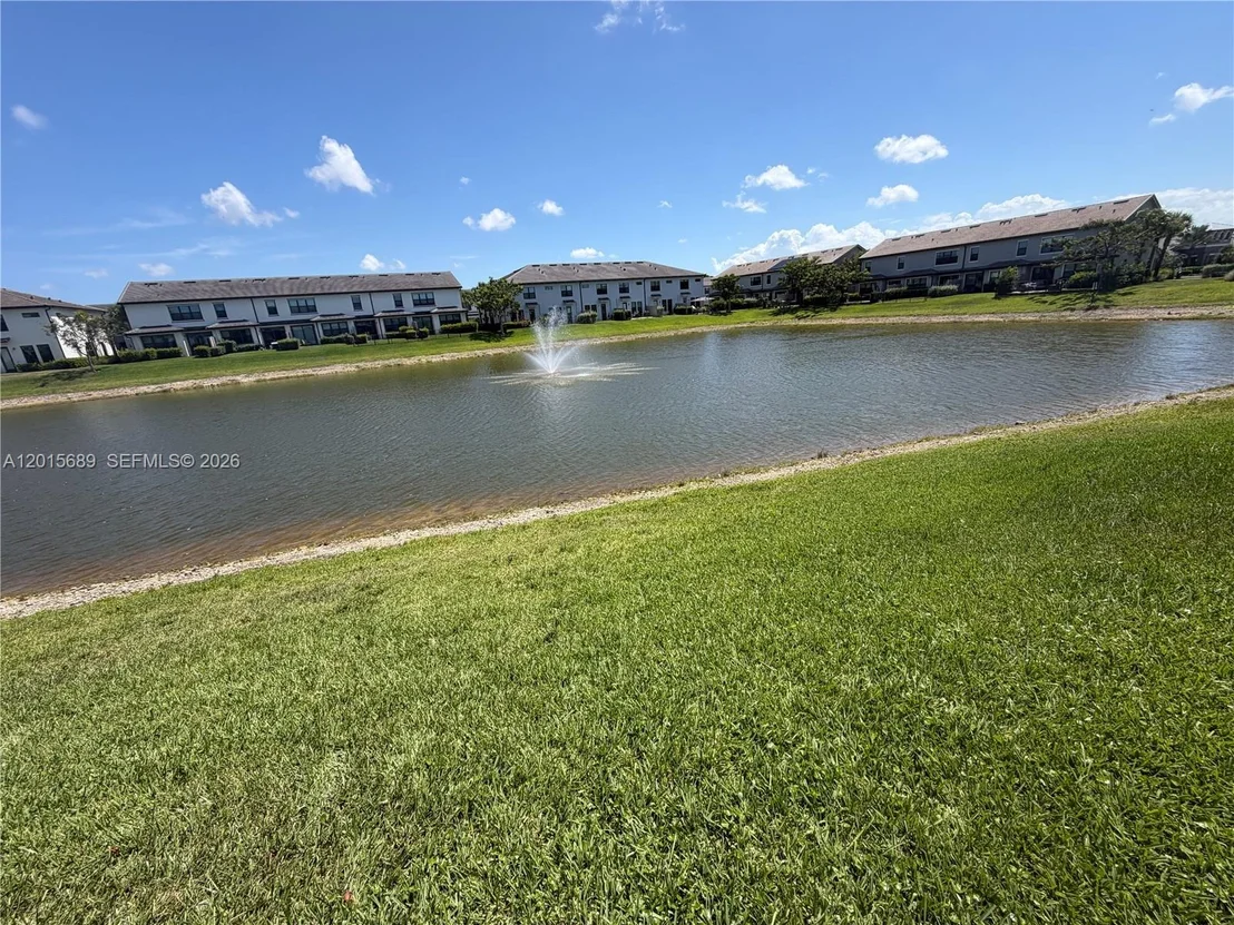 Photo of 2162 Appleton Cir N