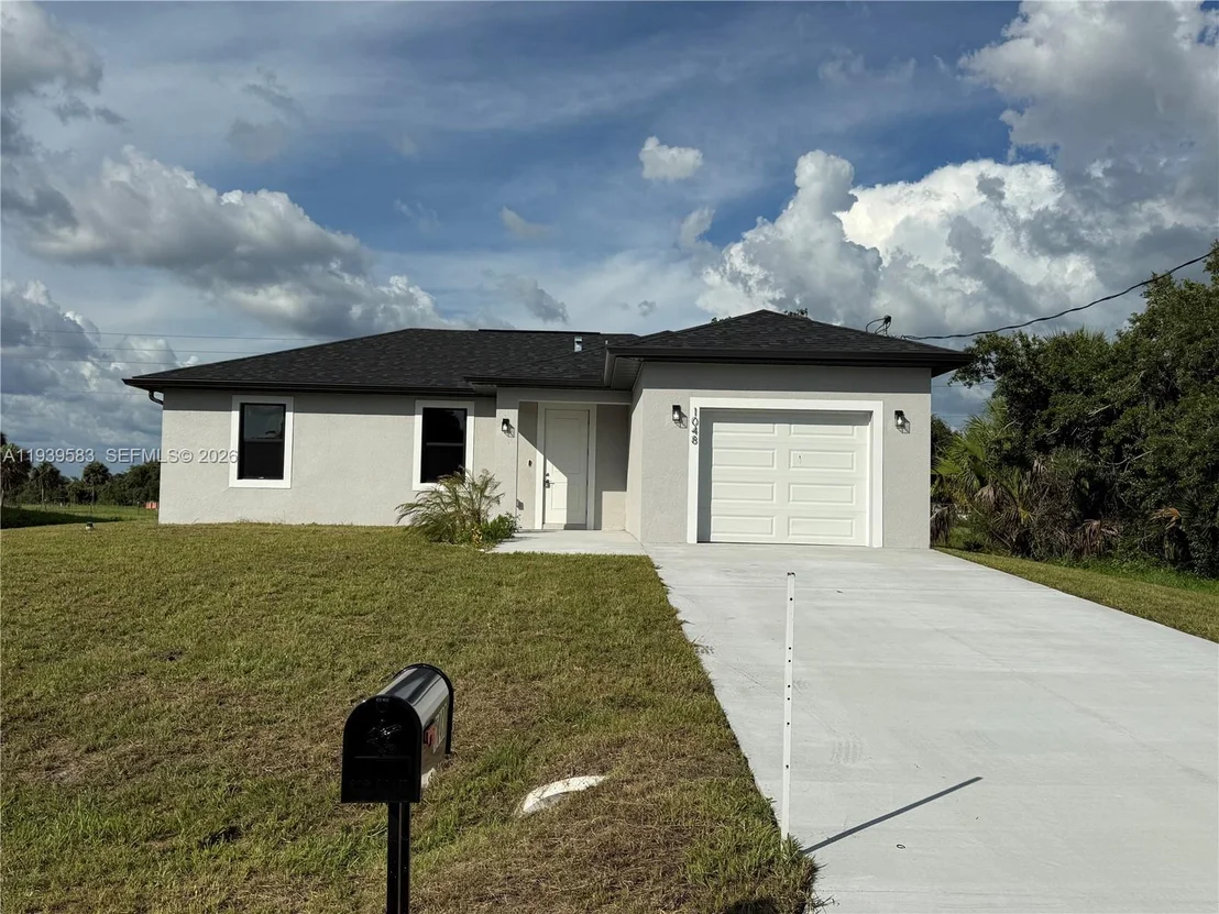 Photo of 1048 Jay Ct