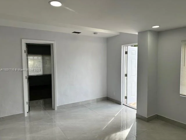 Photo of 42 SE 10th Ter