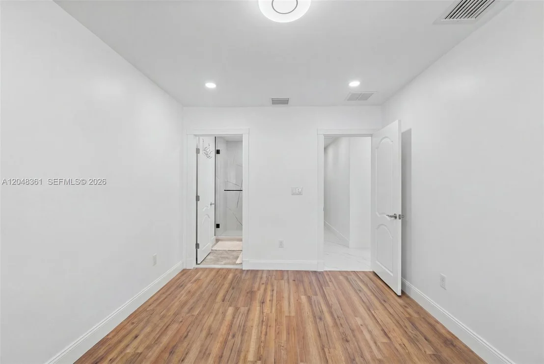 Photo of 2770 NE 23rd Pl