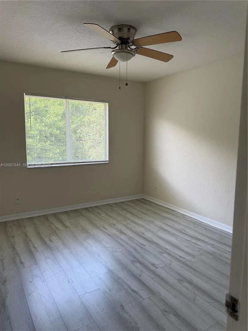Photo of 4550 SE Graham Dr