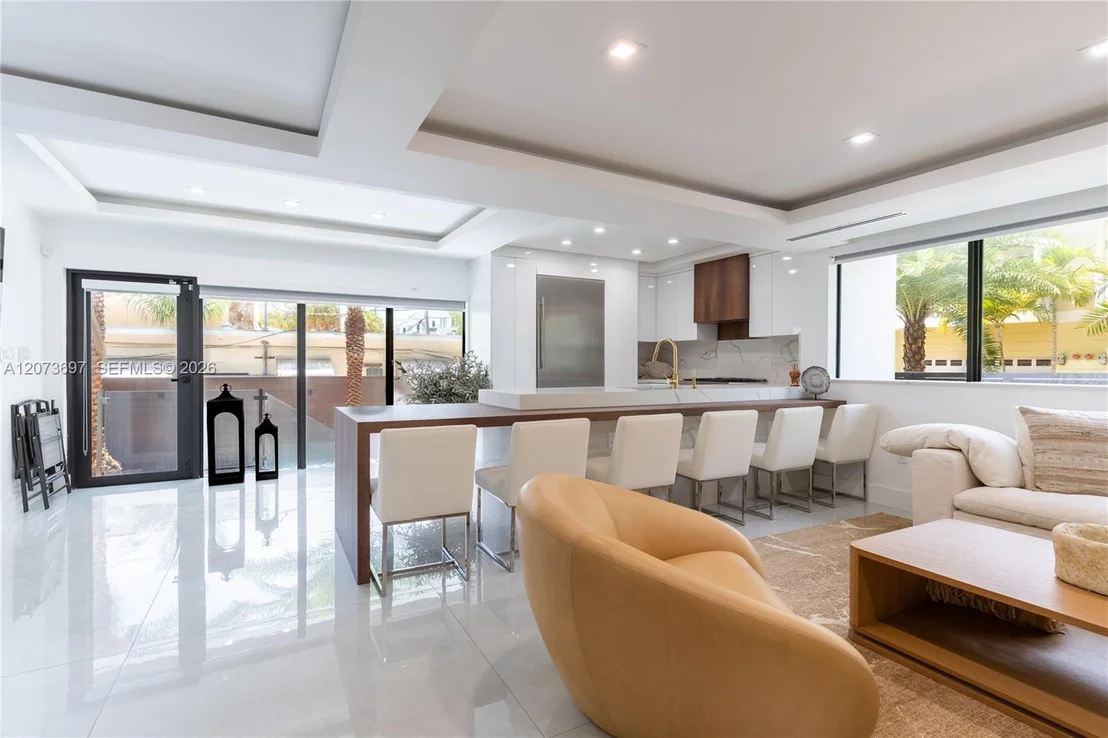 Photo of 5601 N Ocean Dr
