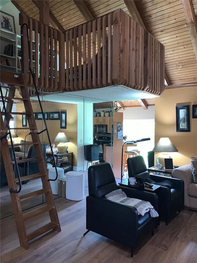 Photo of 2811 Devonwood Ave