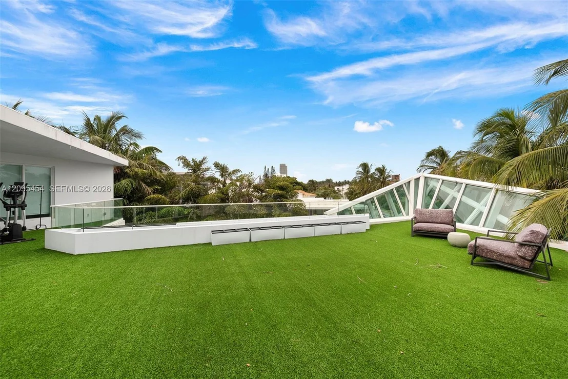 Photo of 480 Ocean Blvd