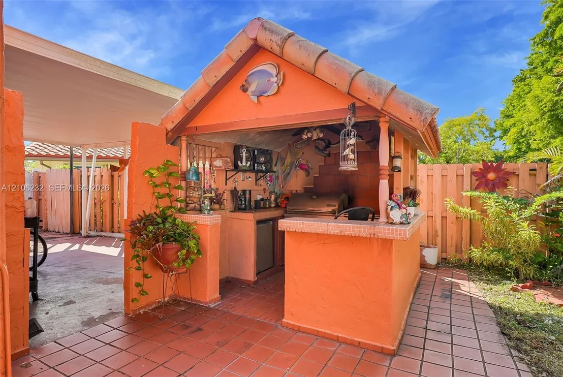 Photo of 6537 NW 201st Ter