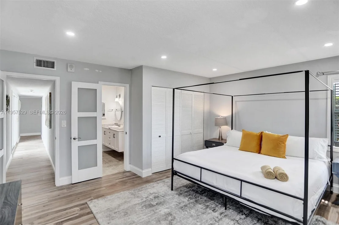 Photo of 1341 SE 7th Ave