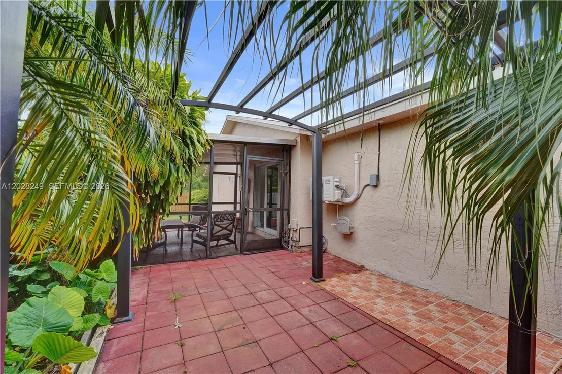 Photo of 417 SE 4th St
