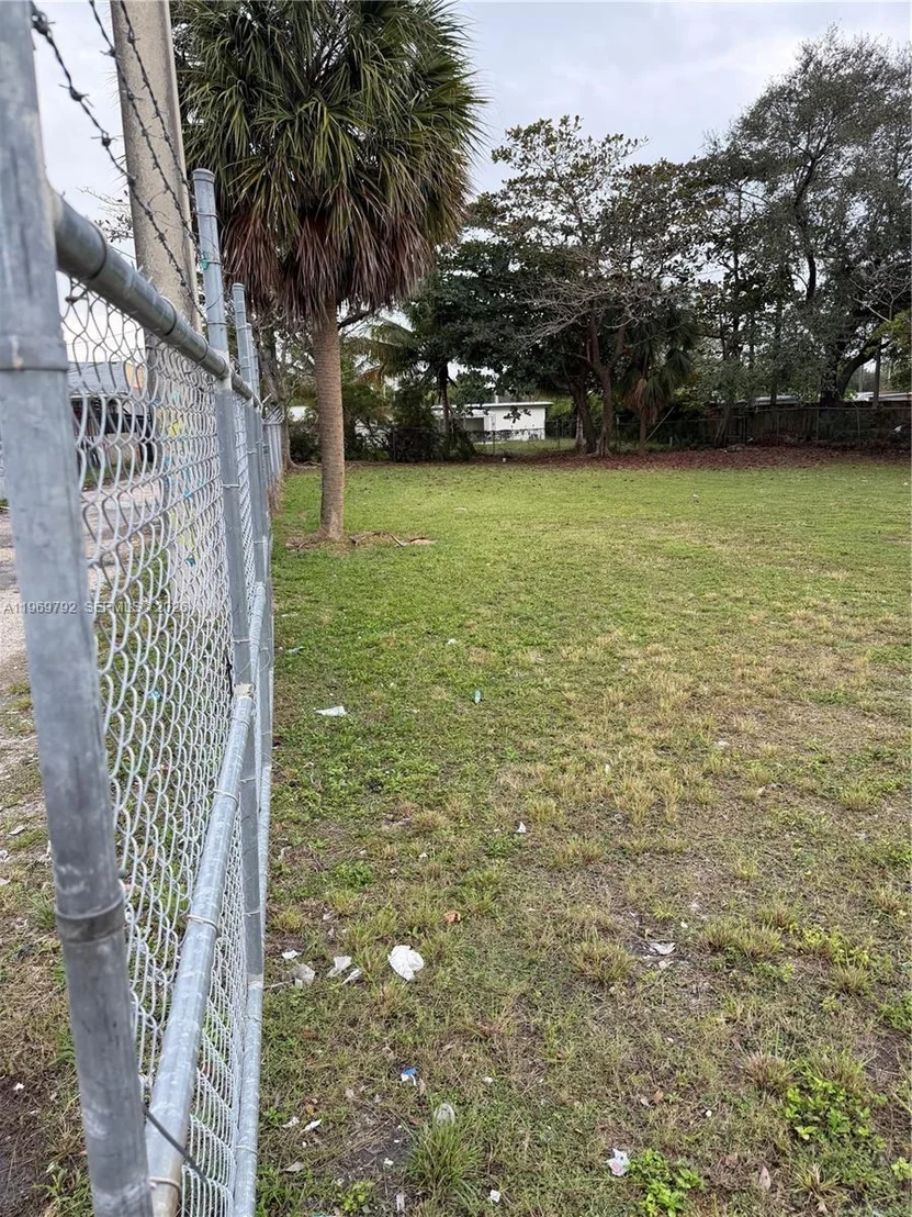 Photo of 752 Opa Locka Blvd