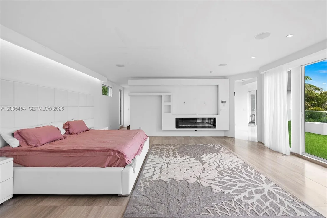 Photo of 480 Ocean Blvd