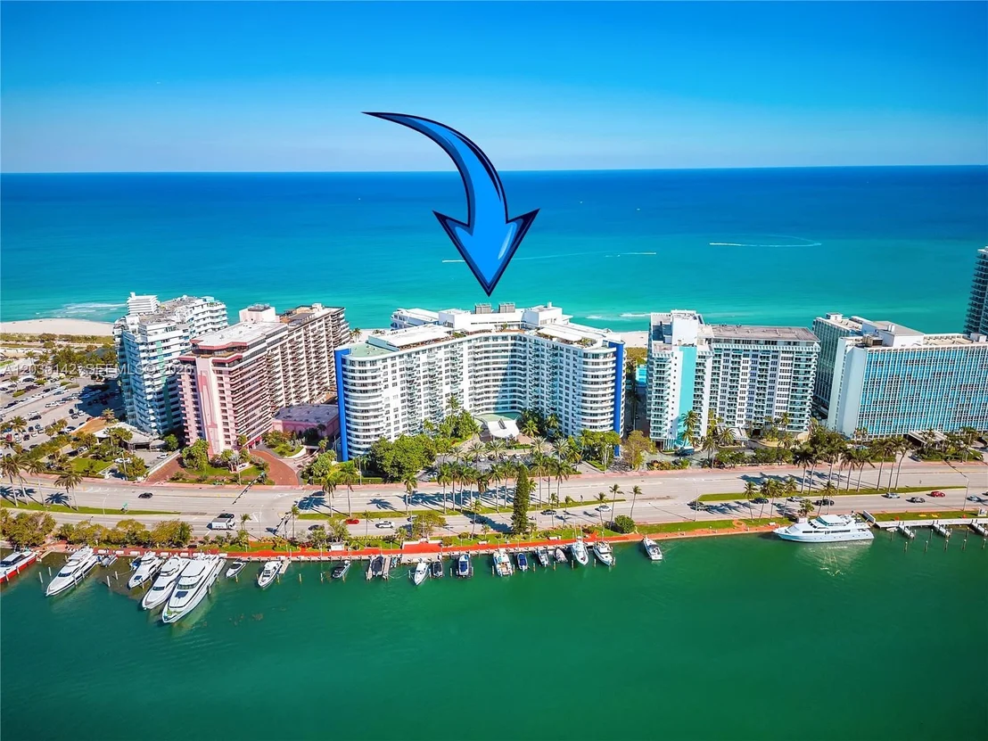 Photo of Unit 310 at 5161 Collins Ave