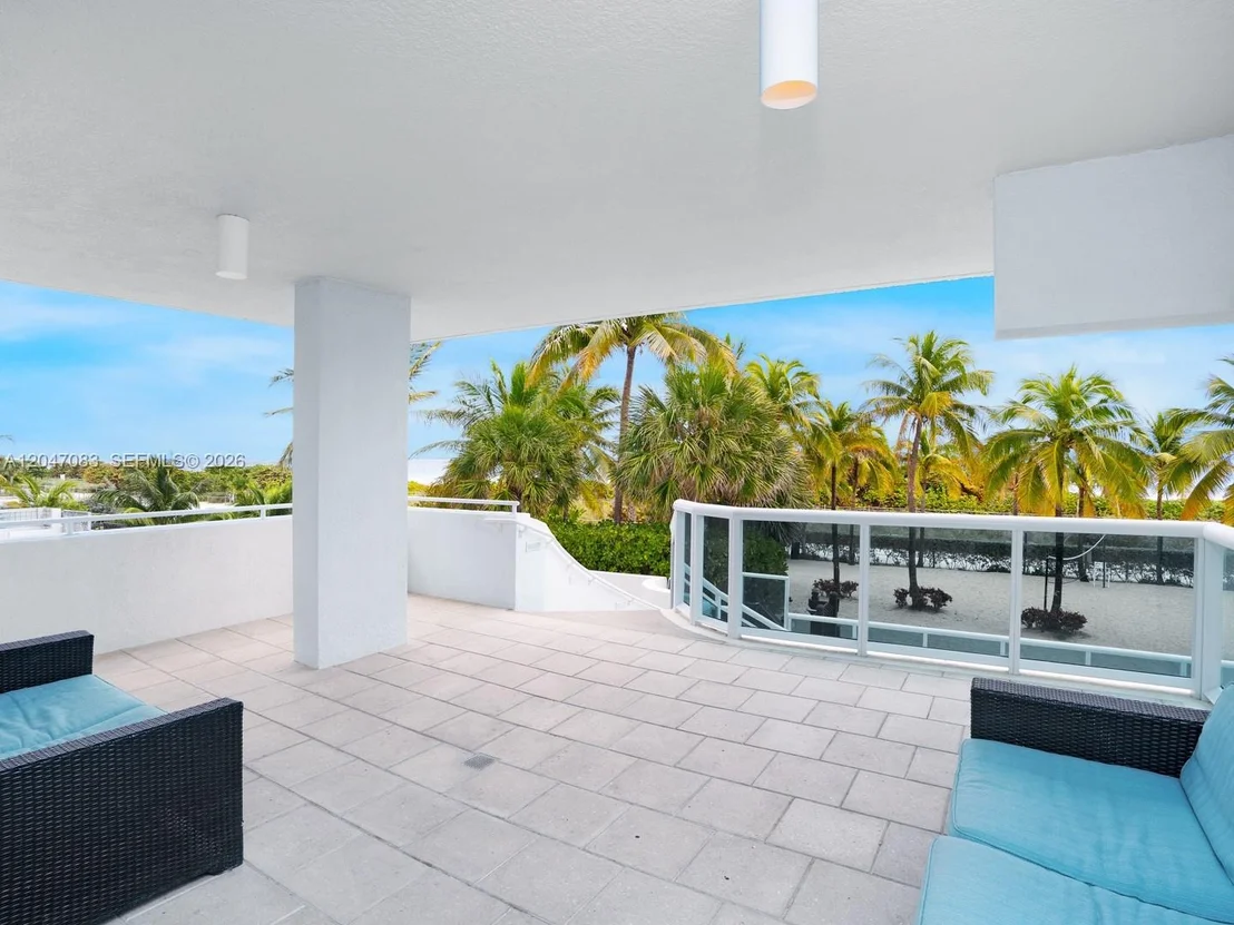Photo of Unit 521 at 9201 Collins Ave