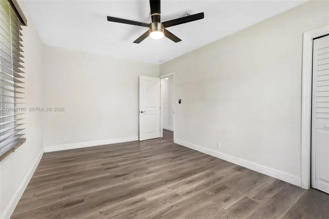 Photo of 3405 Robbins Rd