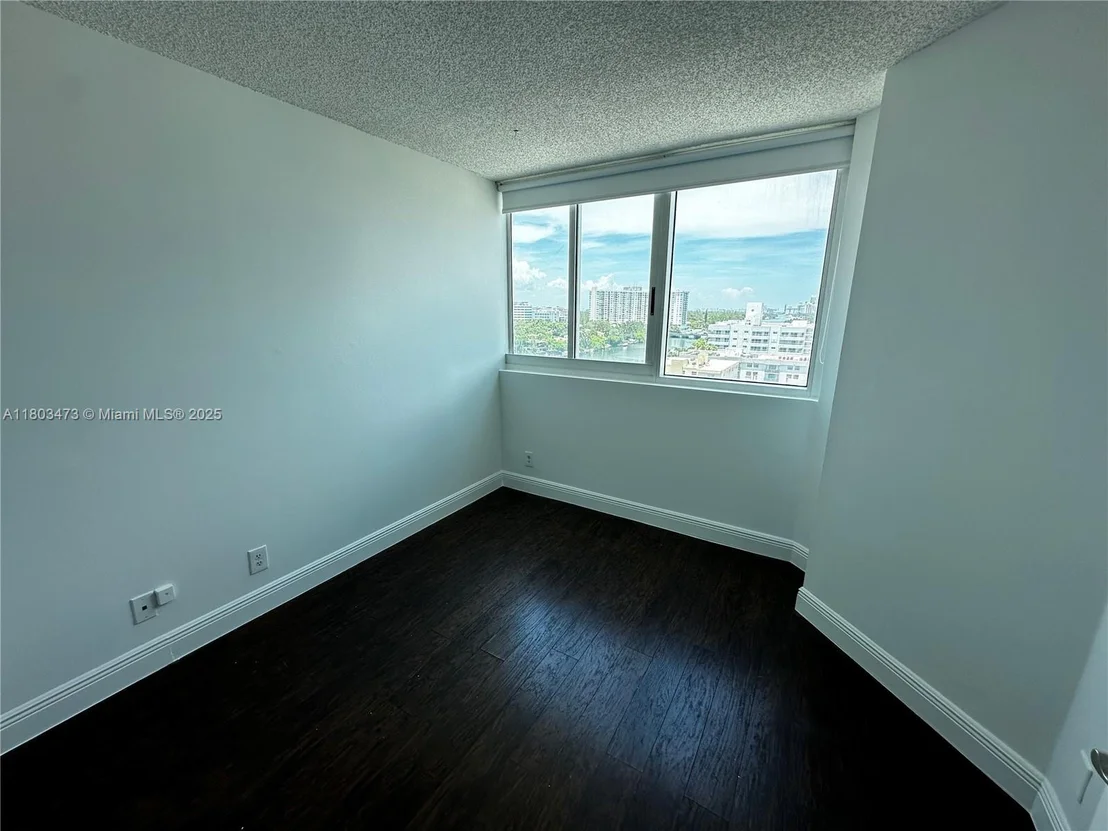 Photo of Unit 1101 at 