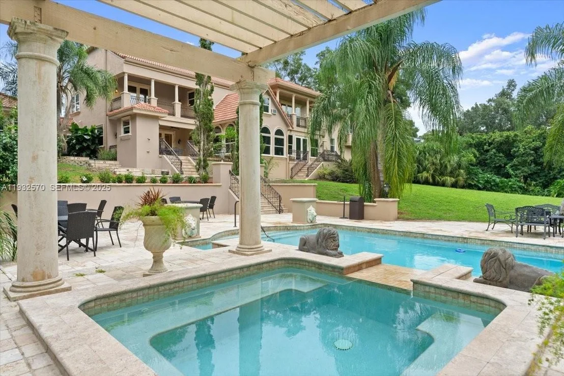 Photo of 12 Tidewater Dr