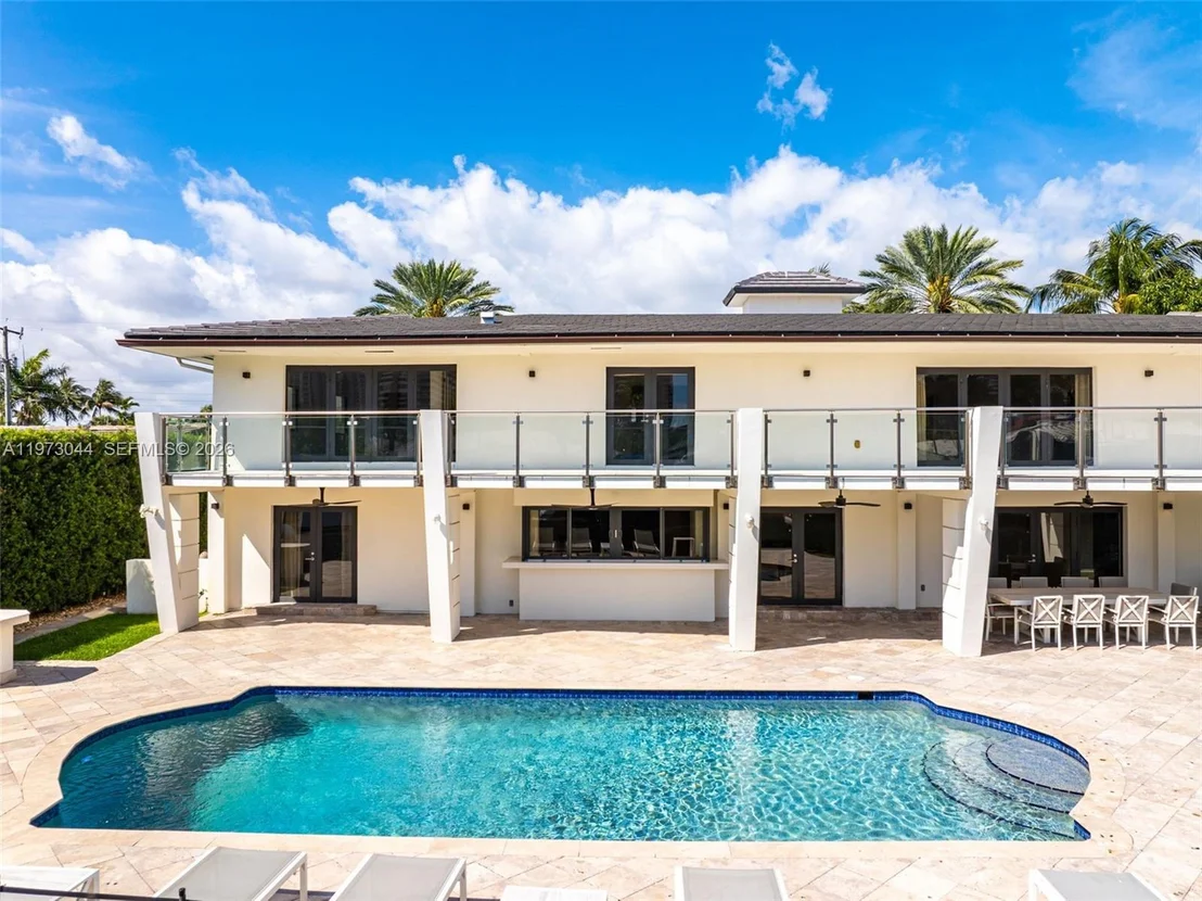 Photo of 501 Hibiscus Dr
