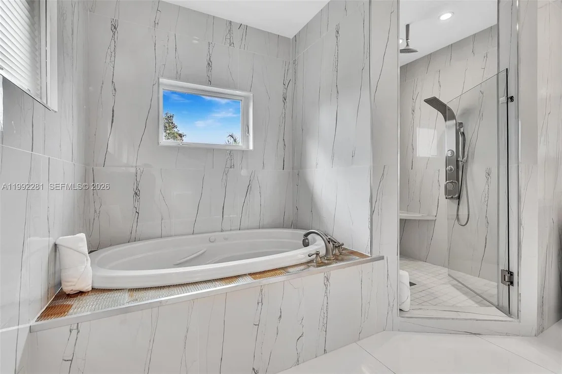 Photo of 472 Sunset Dr