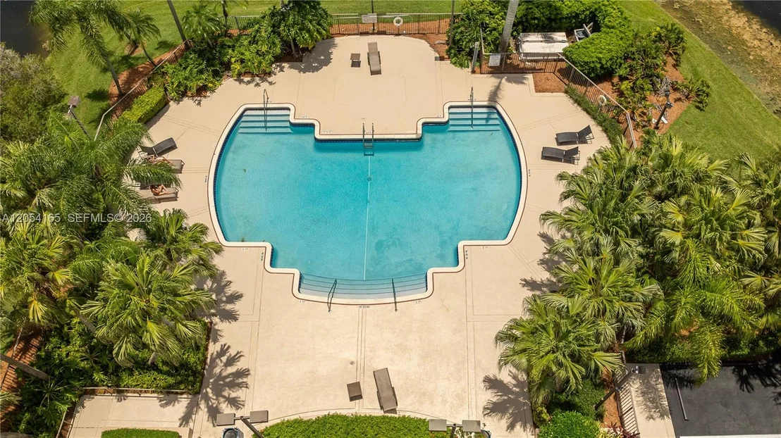 Photo of 524 Water Pt