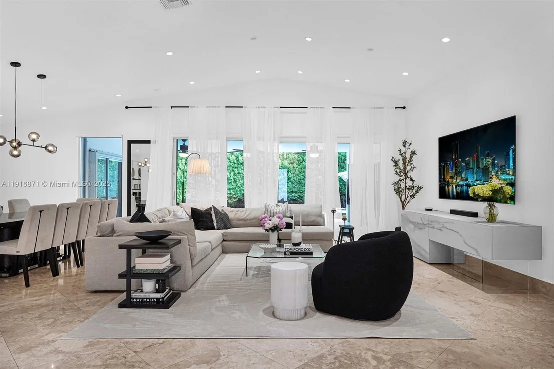Photo of 145 Bal Bay Dr