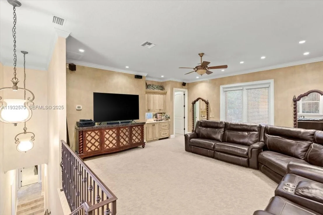 Photo of 12 Tidewater Dr