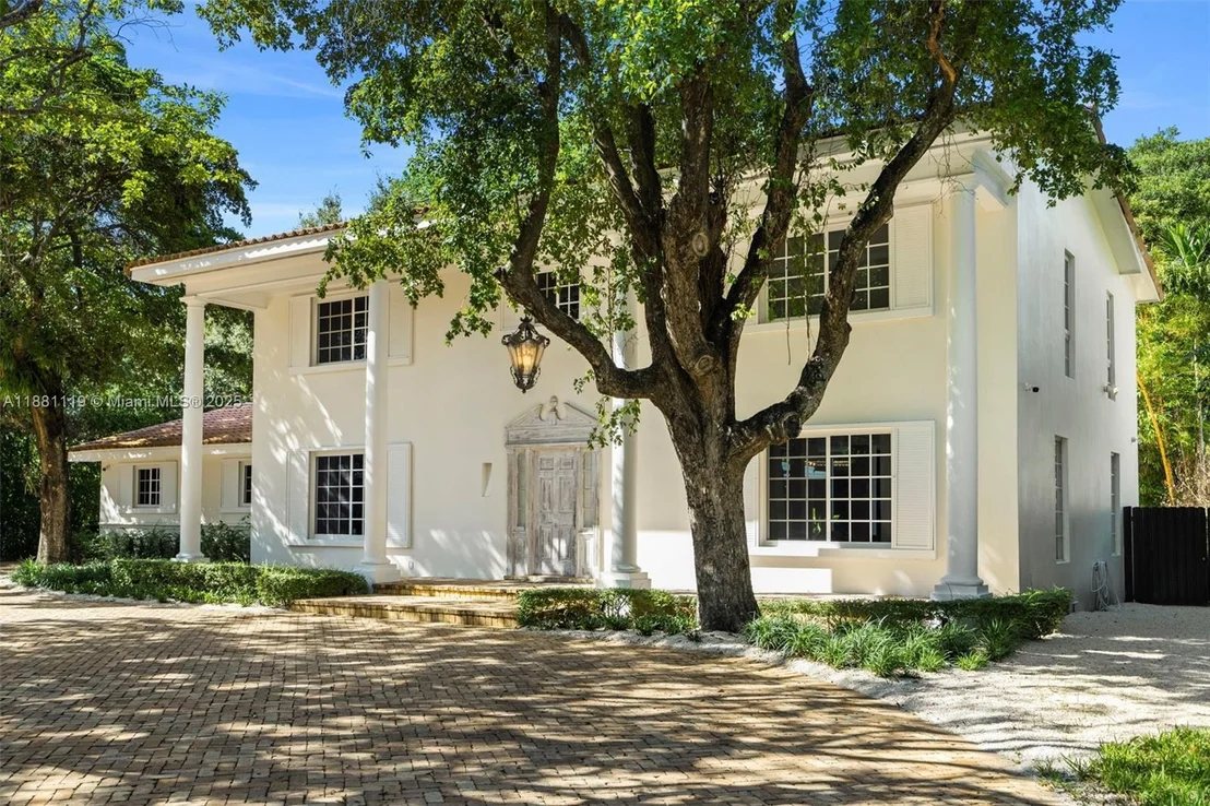 Photo of 575 Bay Point Rd