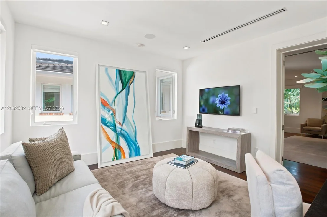 Photo of 2820 Brickell Ave