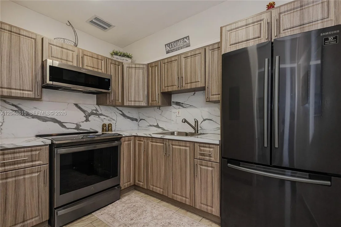 Photo of 750 NE 4th Pl