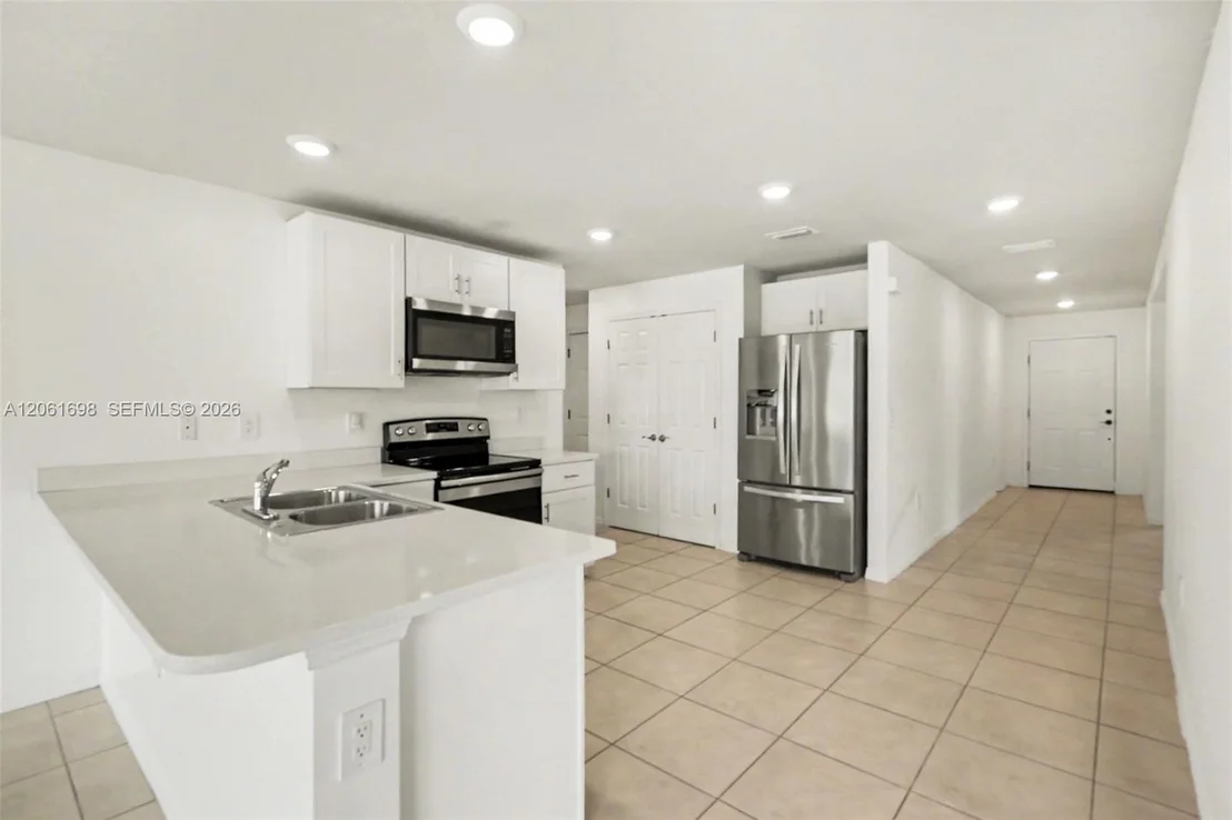 Photo of 5003 Pinetree LN