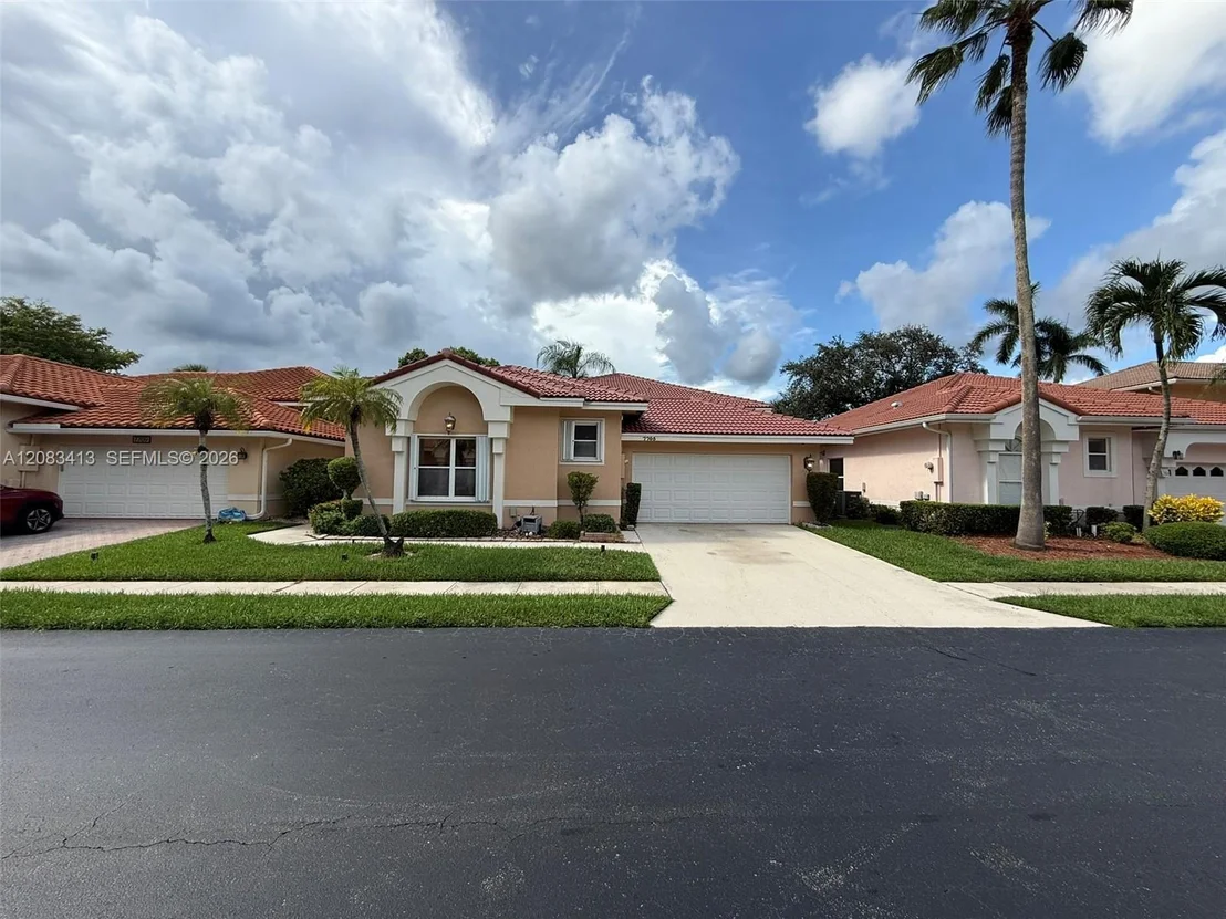 Photo of 7705 Highlands Cir