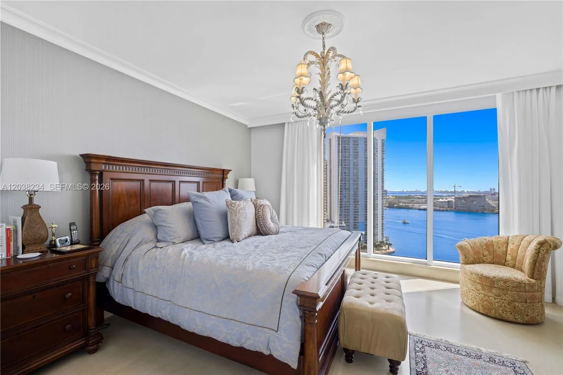 Photo of Unit 2408 at 901 Brickell Key Blvd