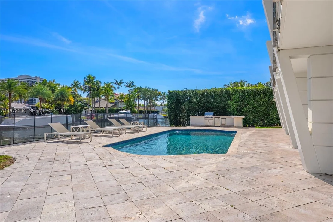 Photo of 501 Hibiscus Dr