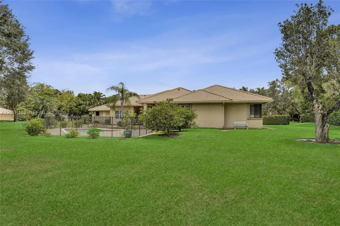 Photo of 2725 Hunter Rd