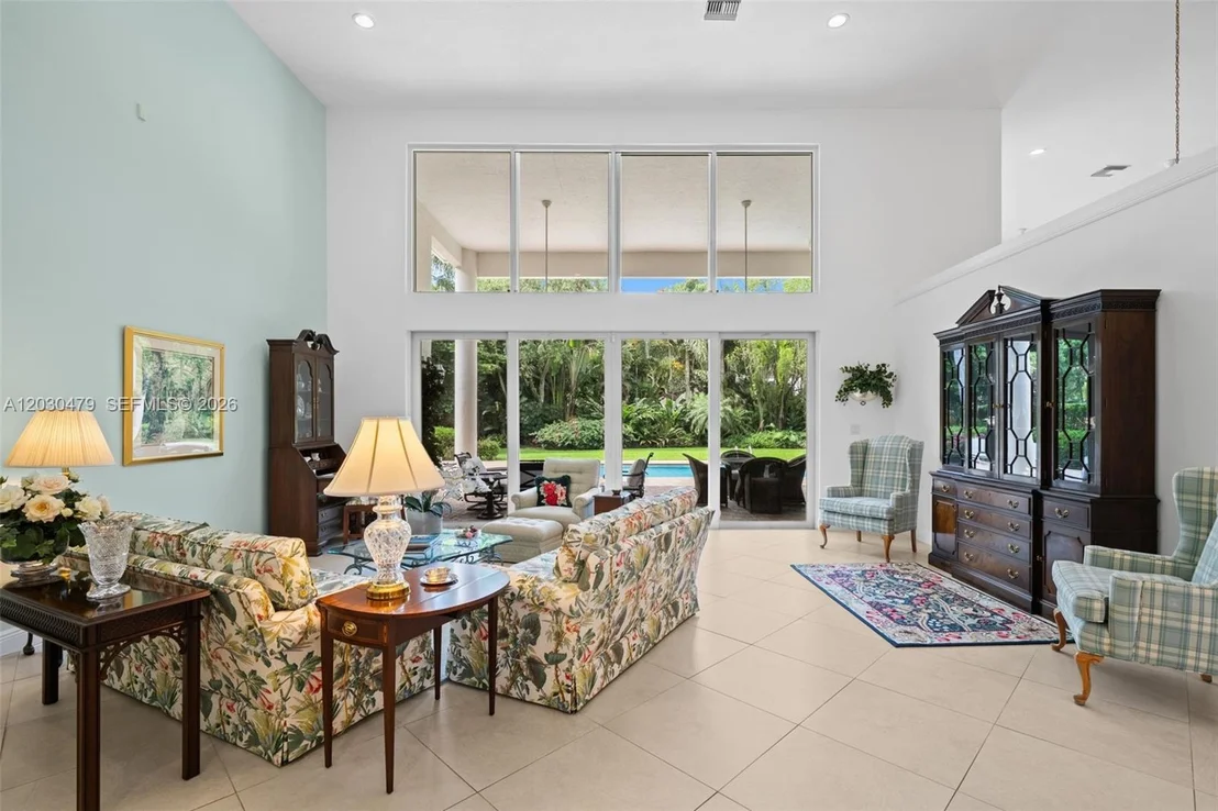 Photo of 6020 W Suburban Dr