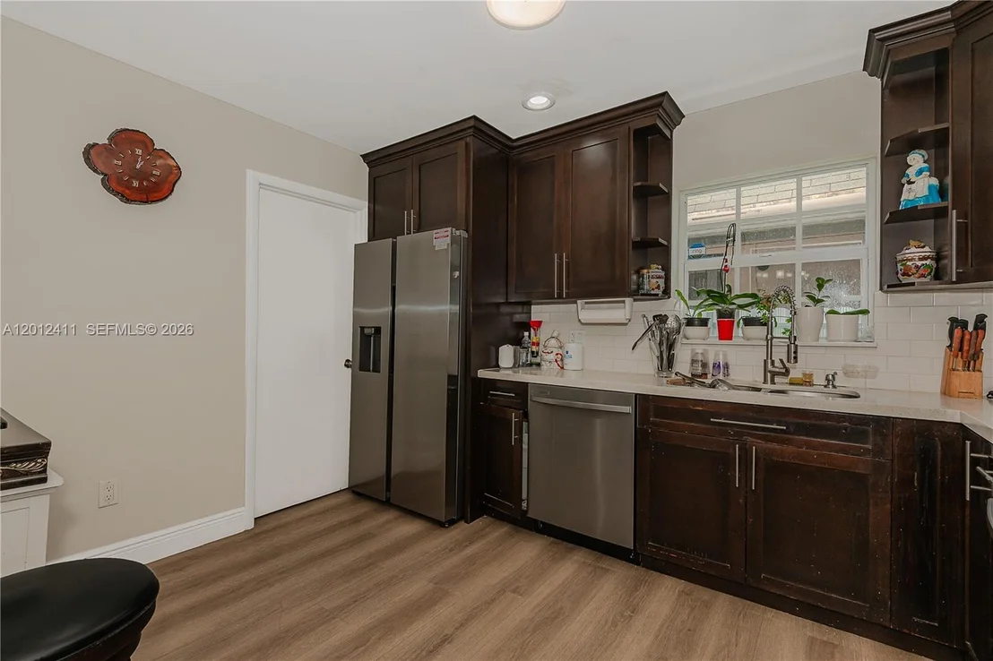 Photo of 395 W 39th Pl