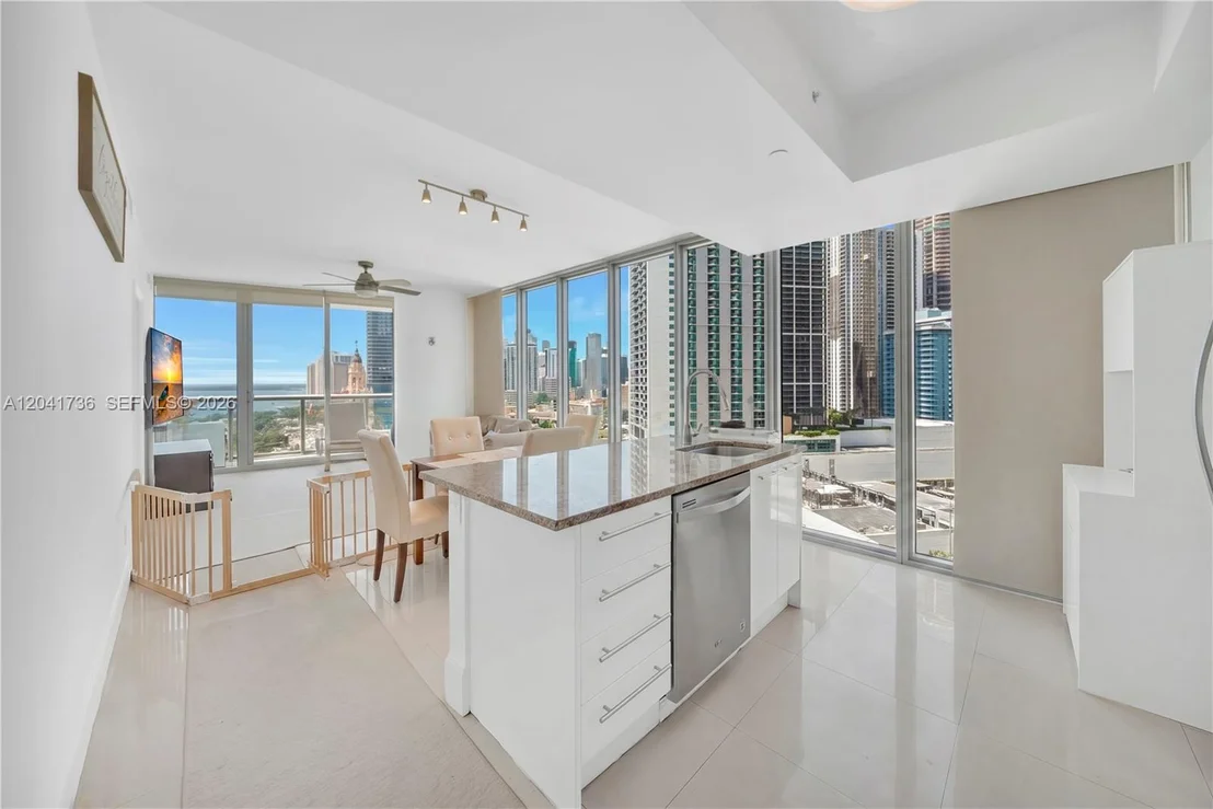 Photo of Unit 2101 at 888 Biscayne Blvd
