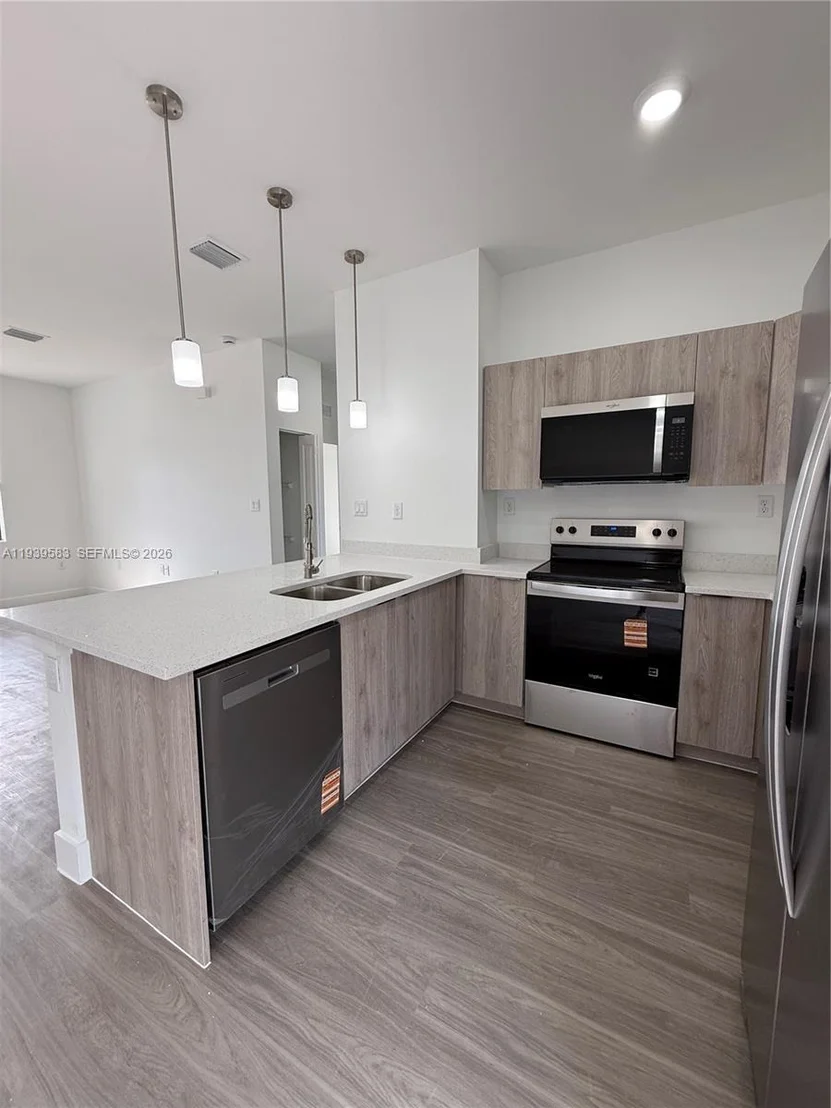 Photo of 1048 Jay Ct