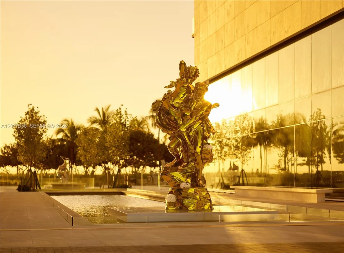 Photo of Unit 404 at 10201 Collins Ave