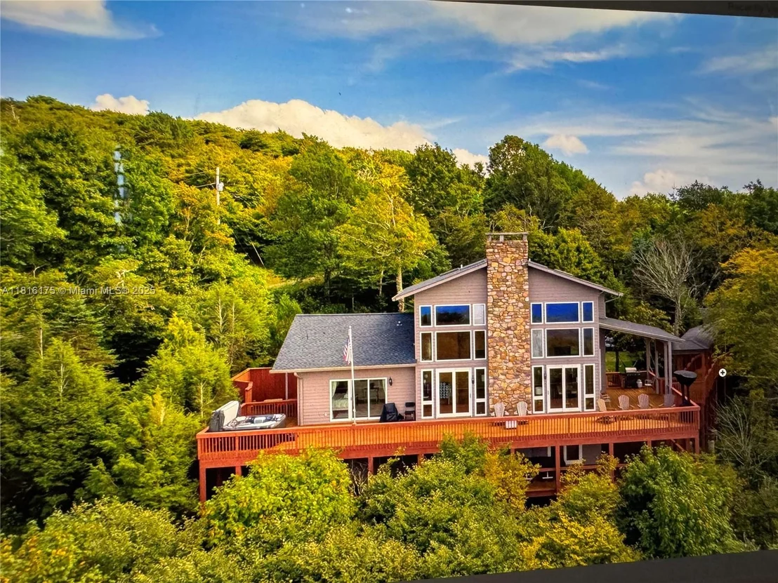 Photo of 200 Summit Lodge Road