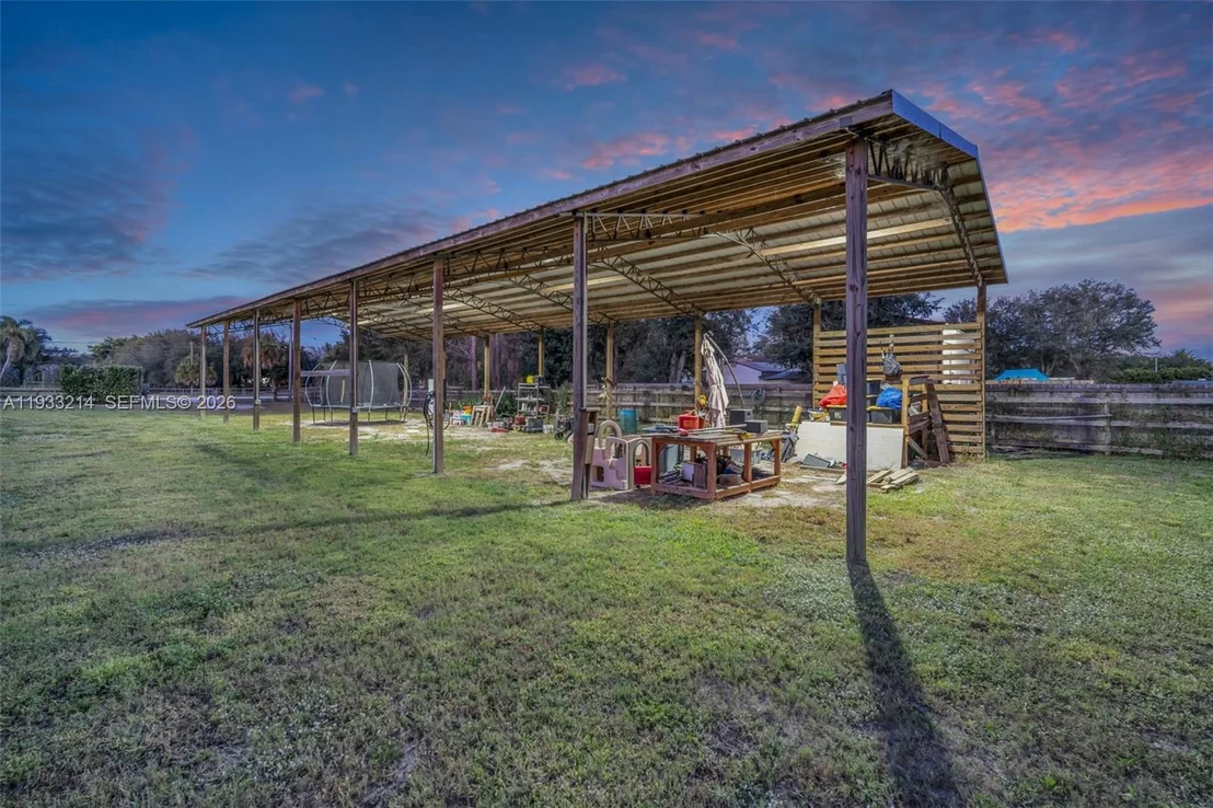 Photo of 17844 N 38th Rd N