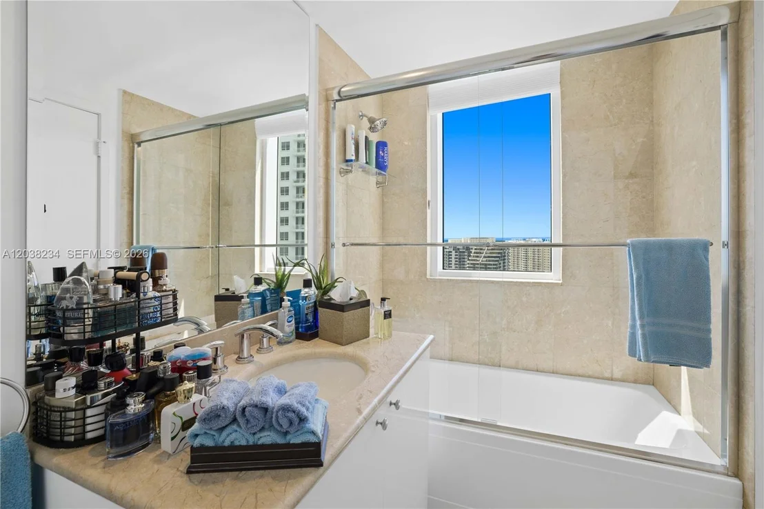 Photo of Unit 2408 at 901 Brickell Key Blvd