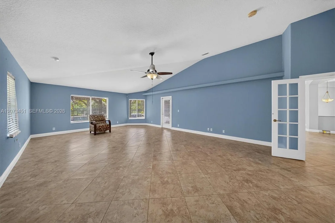 Photo of 1215 Stallion Dr