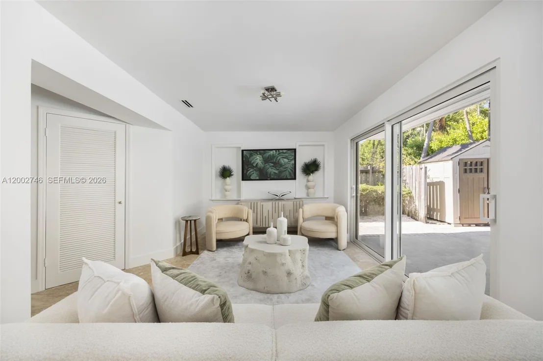 Photo of 255 Ridgewood Rd