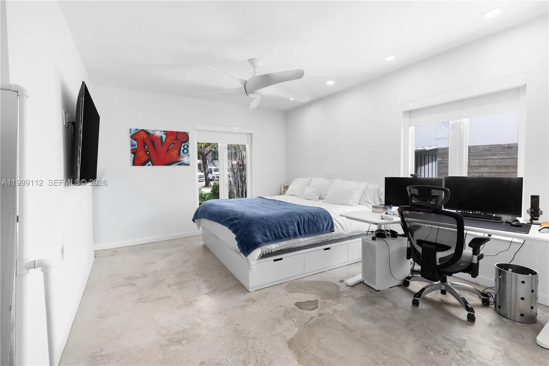 Photo of 524 Warren Ln