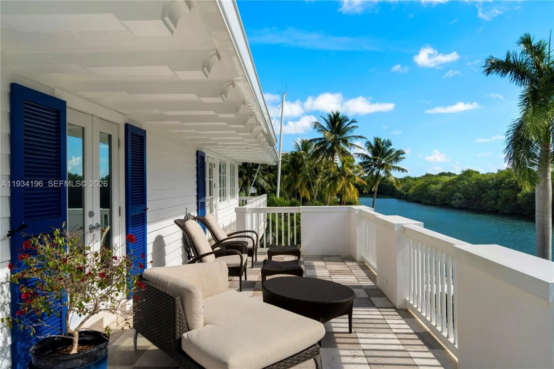 Photo of 100 Cape Florida Dr