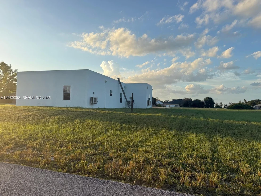 Photo of 401 Lexington Drive
