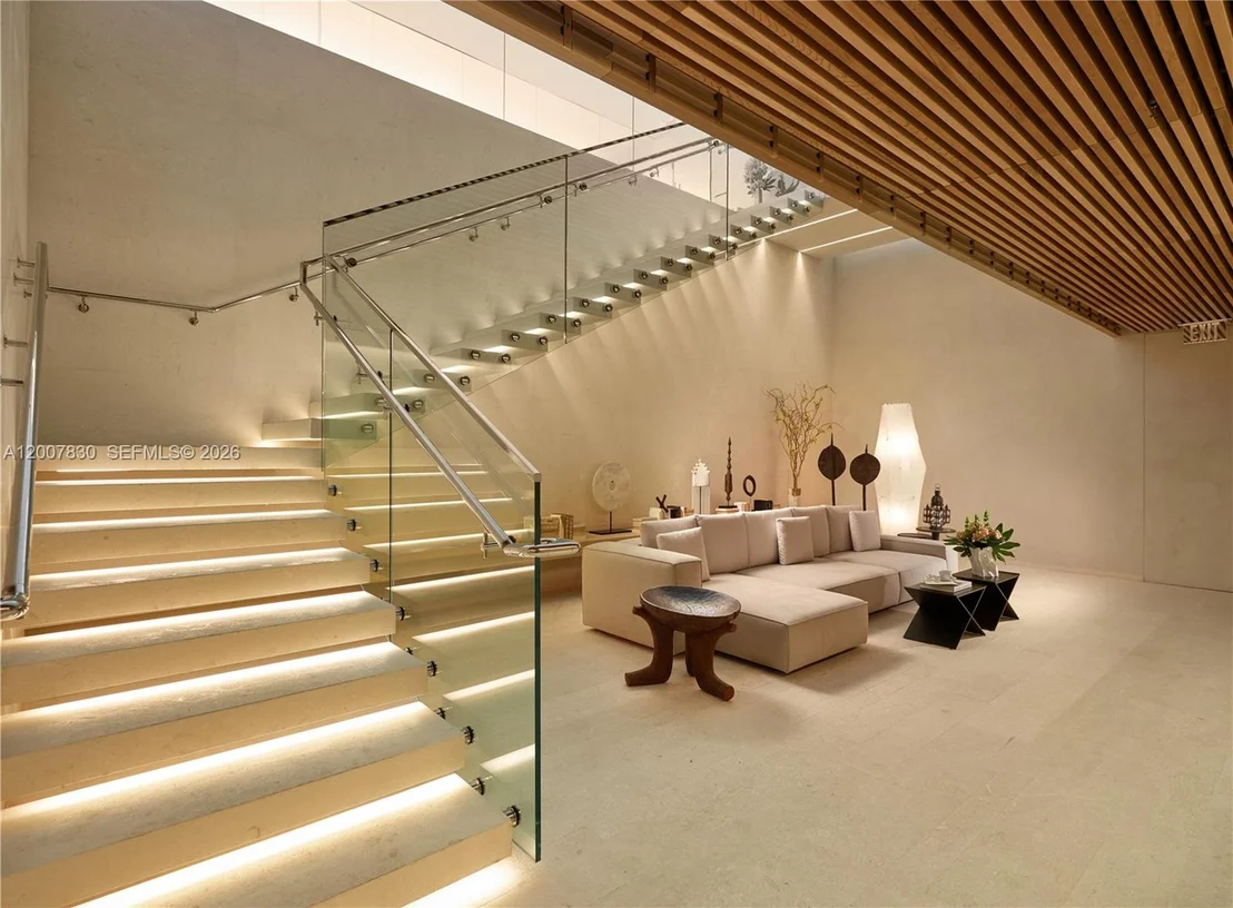 Photo of Unit 404 at 10201 Collins Ave